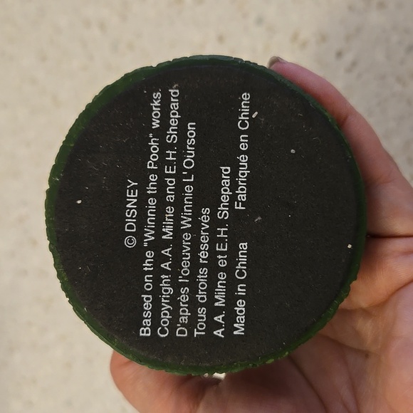 Disney's Winnie the Pooh Paperclip Holder - Picture 4 of 5